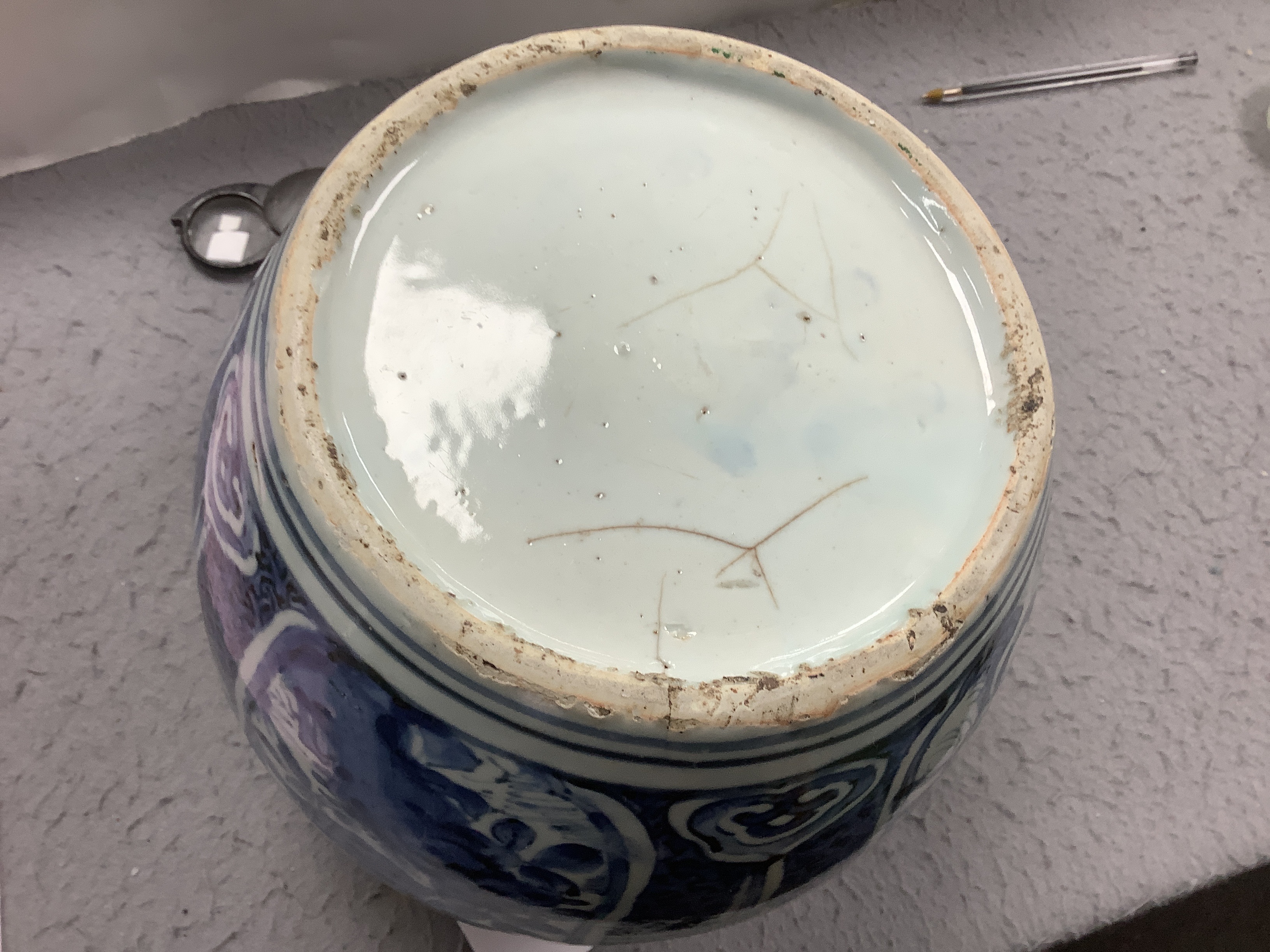 A Chinese late Ming blue and white jar, Wanli period, neck reduced